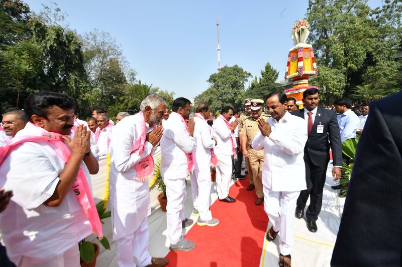 KCR at gun park before going to assembly