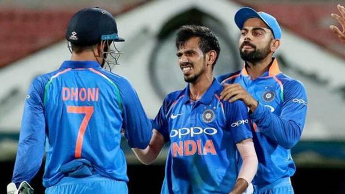 MS Dhoni, Yuzvendra Chahal combine to hand Shaun Marsh MS Dhoni, Yuzvendra Chahal combine to hand Shaun Marsh