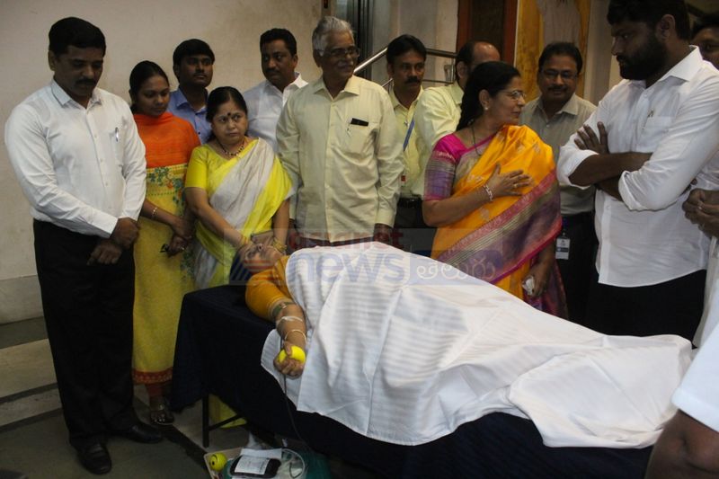 Nara Bhubaneswari at NTR trust Bhawan,at legend blood donation camp