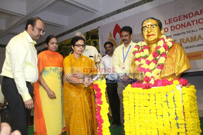 Nara Bhubaneswari at NTR trust Bhawan,at legend blood donation camp