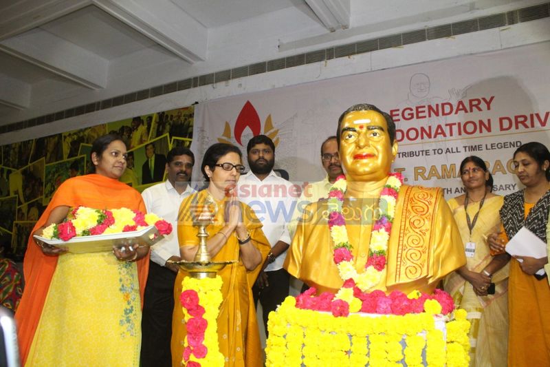 Nara Bhubaneswari at NTR trust Bhawan,at legend blood donation camp
