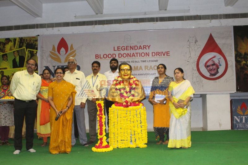 Nara Bhubaneswari at NTR trust Bhawan,at legend blood donation camp