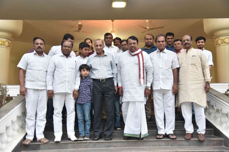 telangana assembly speaker pocharam srinivas reddy meets governor