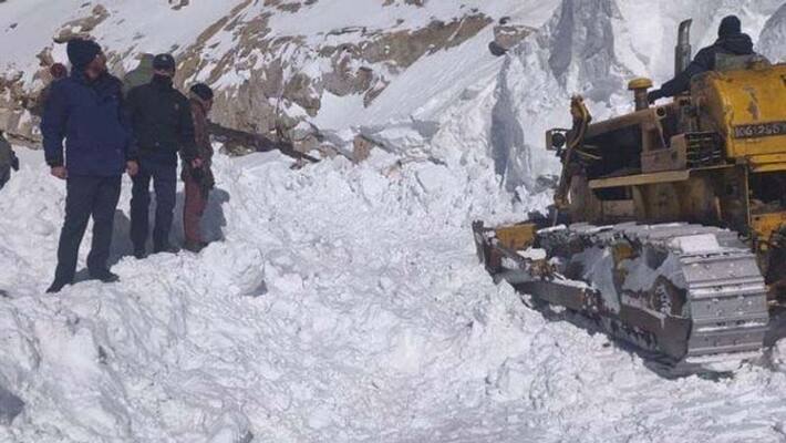 10 dead in ladakh avalanche hit 10 dead in ladakh avalanche hit