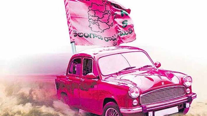 TRS worker Ganga Bhavani suicide attempt in janagoan district TRS worker Ganga Bhavani suicide attempt in janagoan district