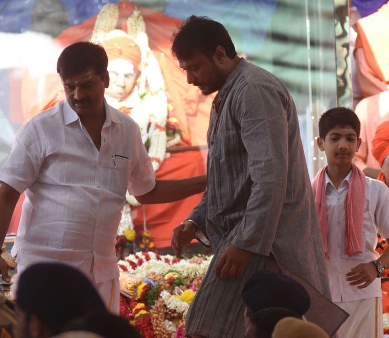 ನಟ ದರ್ಶನ್ನಿಂದ ಅಂತಿಮ ದರ್ಶನ.