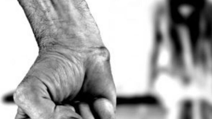bengaluru techie attack the person with hammer who tried to attack her bengaluru techie attack the person with hammer who tried to attack her