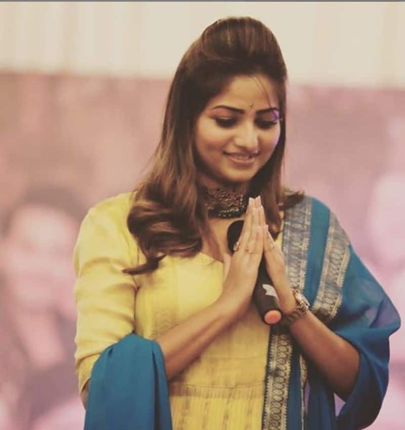 Rachita Ram to dance in Bharate film song along with  Sri Muralii