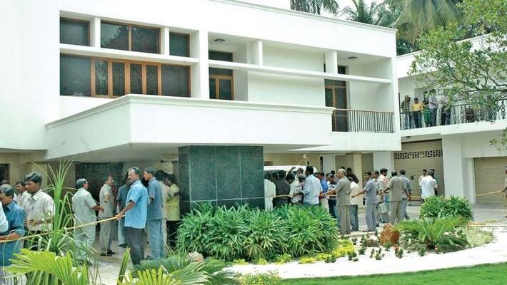 Tamil Nadu government to take over Jayalalithaa's house Tamil Nadu government to take over Jayalalithaa's house