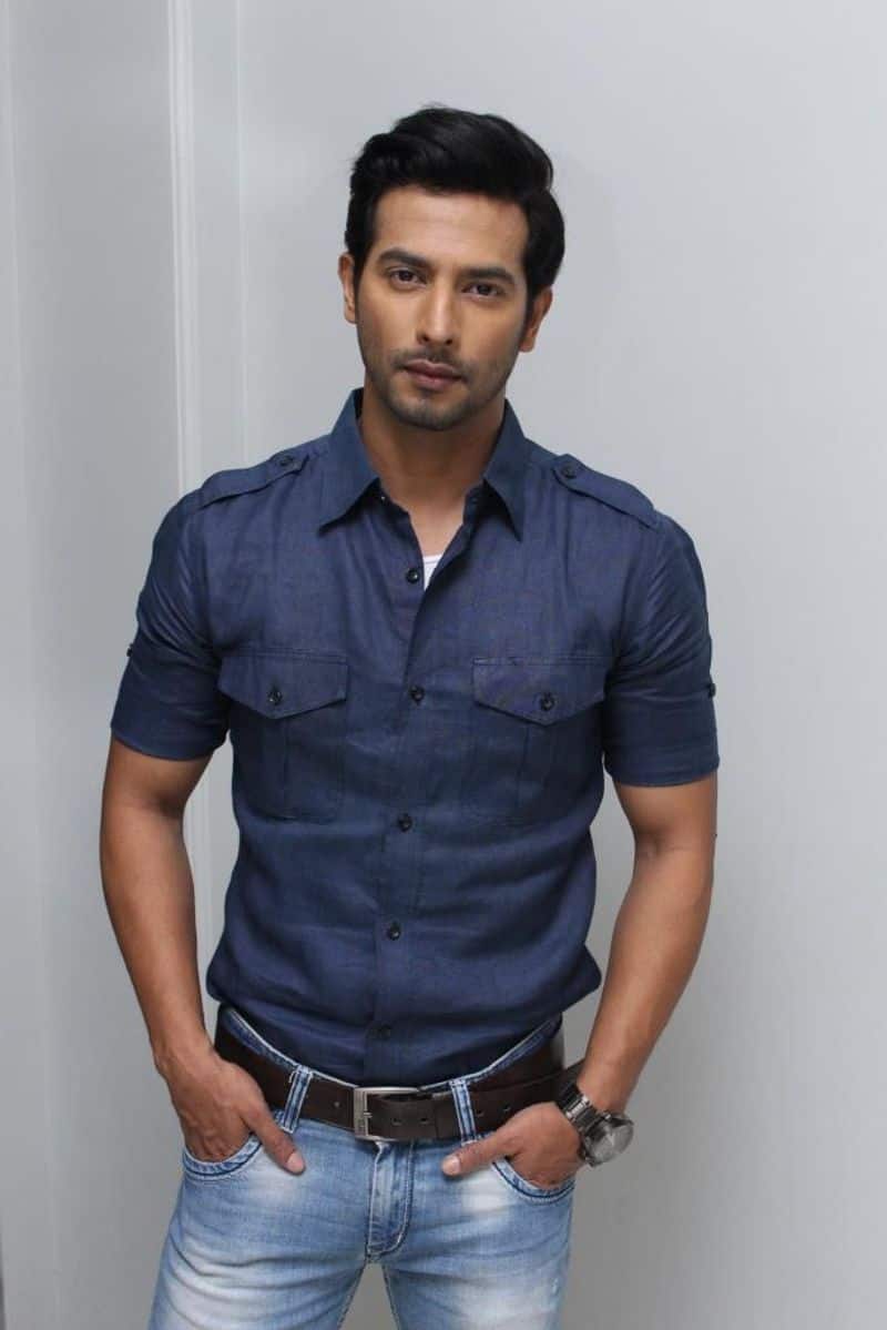 Sehban Azim who plays Malhar Rane in Zee TV’s Tujhse Hai Raabta said, “Republic day is about patriotism and togetherness. Back in school, we used to be really excited for Republic Day as we would get to participate in the march past. Republic Day plays a significant role in all our lives. It brings with it the idea of being a part of one country and instils the feeling of unity amongst all its citizens irrespective of their cast, creed or religion. This 26th January, wave the Tiranga in each and every corner of India with pride!! A big salute to the Indian army and the freedom fighters of our country. I would like to wish all a very Happy Republic Day!”