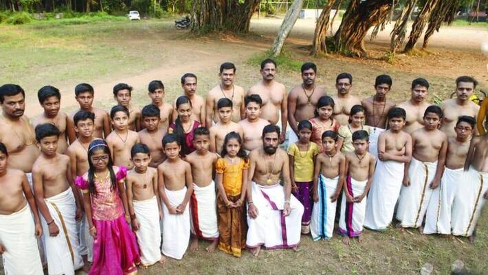 Koirangadu vadya Sangha with Chenda Koirangadu vadya Sangha with Chenda