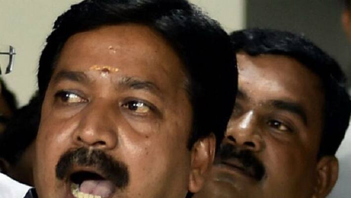 Who tried to murder the minister C.V.Shunmugam?: Dr.Ramadass is angry over Dmk's questions. Who tried to murder the minister C.V.Shunmugam?: Dr.Ramadass is angry over Dmk's questions.