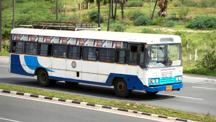 trctc driver suffers heart attack but ensure 50 passengers safety trctc driver suffers heart attack but ensure 50 passengers safety