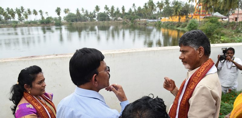 కొమరోలులో చంద్రబాబు దంపతులు(ఫోటోలు)