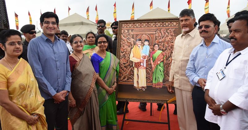 కొమరోలులో చంద్రబాబు దంపతులు(ఫోటోలు)