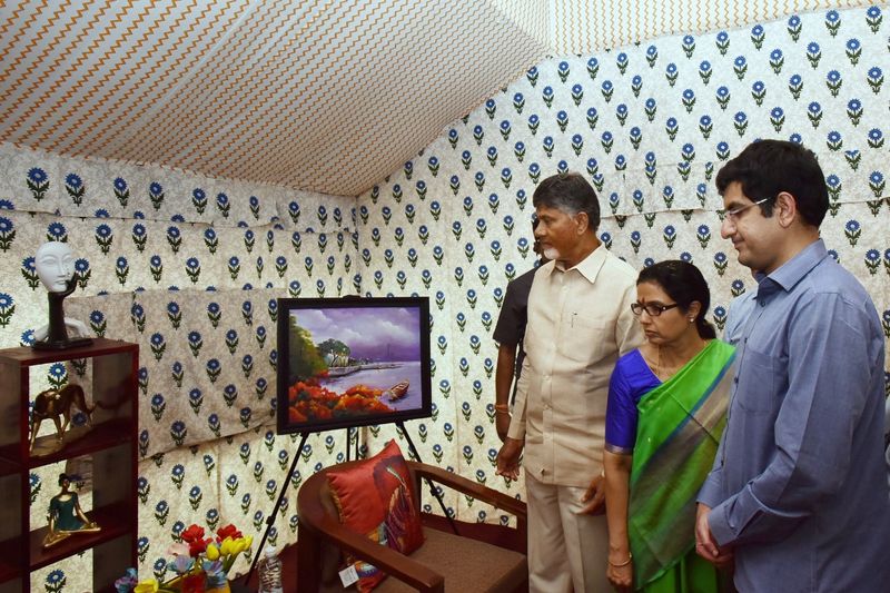 కొమరోలులో చంద్రబాబు దంపతులు(ఫోటోలు)
