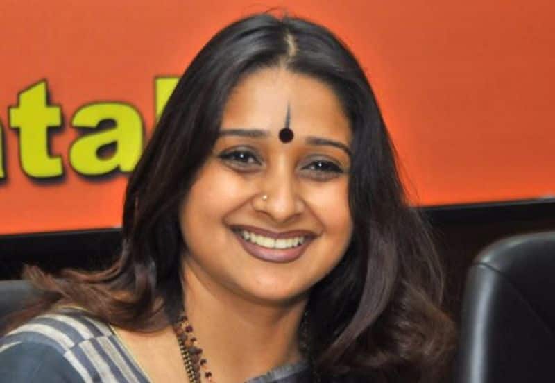Malavika Avinash: Malavika, known for her work in Kannada and Tamil films, has always aspired to make a difference by becoming an active politician. She joined Bharatiya Janata Party in September 2013 and was appointed one of its co-spokespersons in February 2014.