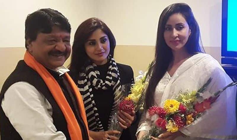 Rimi Sen: Bollywood actor Rimi Sen joined the Bharatiya Janata Party (BJP) in the presence of national general secretary Kailash Vijayvargiya in 2017. Soon after, Sen hailed Prime Minister Narendra Modi saying, “Not only me but the entire nation is inspired by Prime Minister Modi. I will go wherever the party needs me. The government has given us responsibility, and we will fulfil it.”