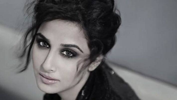 vidya balan in a stunning pose vidya balan in a stunning pose