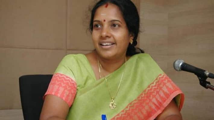 Vanathi Srinivasan, who was upset by DMDK .. Request to reconsider the decision .. Vanathi Srinivasan, who was upset by DMDK .. Request to reconsider the decision ..