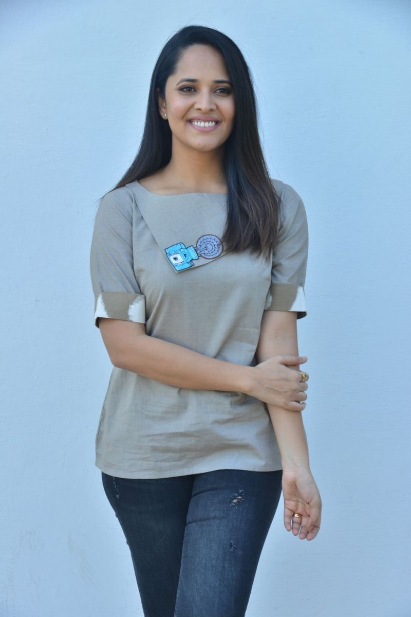 అనసూయ సింపుల్ అండ్ క్యూట్ పిక్స్