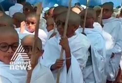 Kerala school students pay special tribute to Mahatma Gandhi