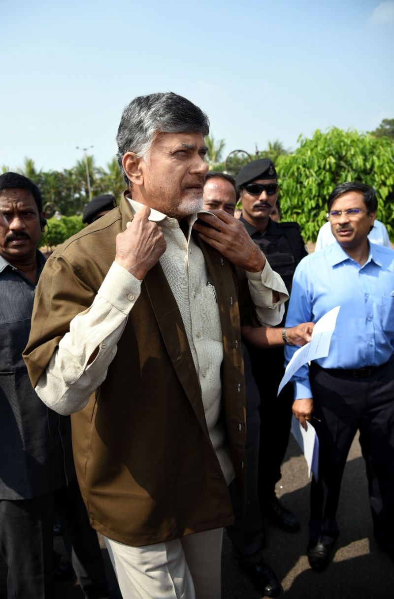 ఆటోవాలా... చంద్రబాబు (ఫొటోలు)