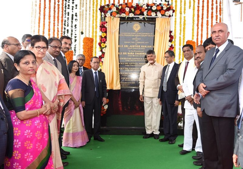 ఎపి హైకోర్టు ప్రారంభం: సుప్రీం సిజేతో చంద్రబాబు (ఫొటోలు)