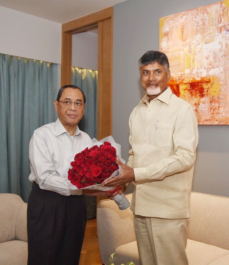 ఎపి హైకోర్టు ప్రారంభం: సుప్రీం సిజేతో చంద్రబాబు (ఫొటోలు)
