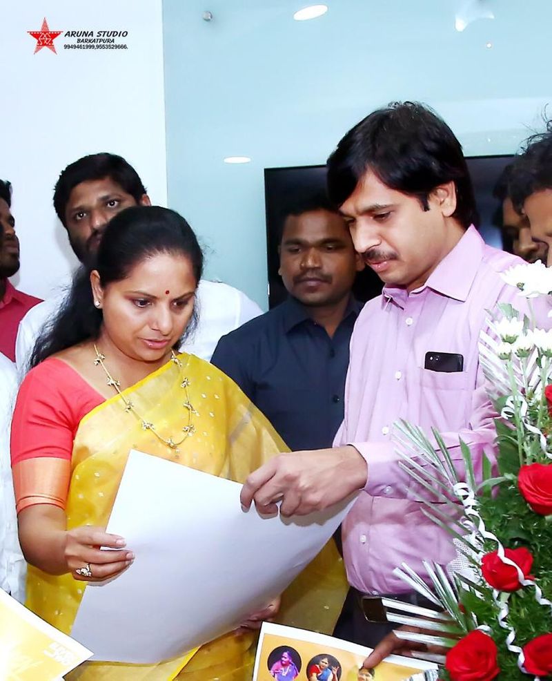పురుష కళాకారుల ఆధిపత్య ప్రపంచంలో, మహిళా వాద్యకారులు అపారమైన ప్రతిభ, పాఠవాలు ఉన్నప్పటికీ, తగిన గుర్తింపు కోసం చాలా కష్టపడ్డారు. మహిళా వాద్యకారుల ప్రతిభని గుర్తించడానికి గౌరవించడానికి ప్రపంచంలోనే ప్రత్యేకంగా వారి కోసం మొట్టమొదటి కాన్సర్ట్ సిరీస్ నిర్వహిస్తోంది 'విమెన్ ఆఫ్ రిథమ్'.
