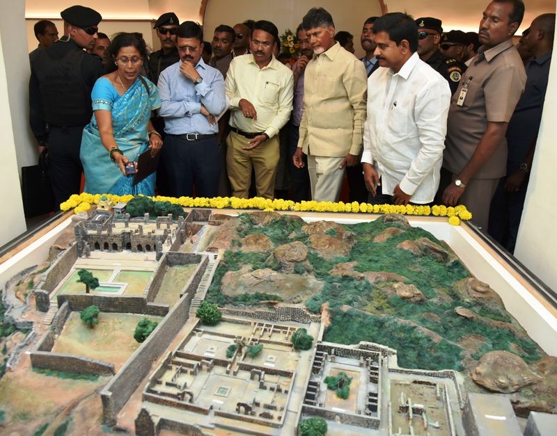 కొండపల్లి ఖిల్లా ఉత్సవాల్లో పాల్గొన్న చంద్రబాబు