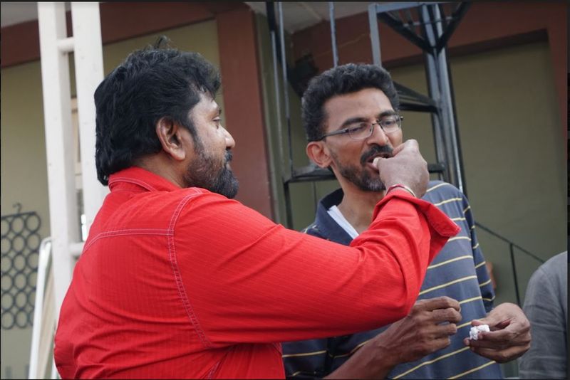 ఆన్ లొకేషన్ లో డైరెక్టర్ శేఖర్ కమ్ముల బర్త్ డే సెలబ్రేషన్స్..