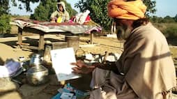patna- old man live in cremation ground and appeal govt. to give him house