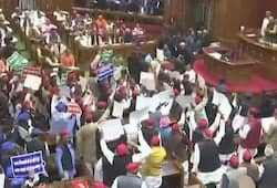 sp-bsp MLA express protest in front of governor in up assembly, paper shells thrown to governor