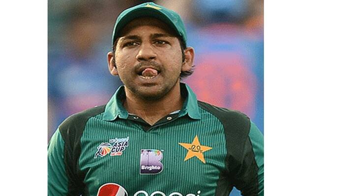 Pak captain Sarfaraj ignores Inran Khan suggestion Pak captain Sarfaraj ignores Inran Khan suggestion