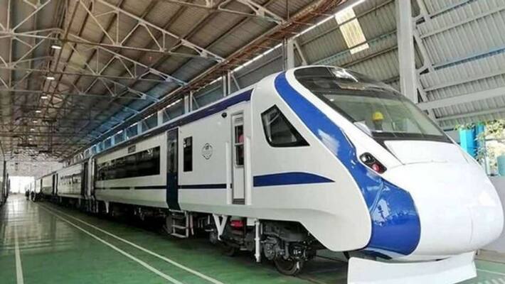 Vande Bharat Express collided with cattle in Gujarat.. 4th incident in 2 months Vande Bharat Express collided with cattle in Gujarat.. 4th incident in 2 months