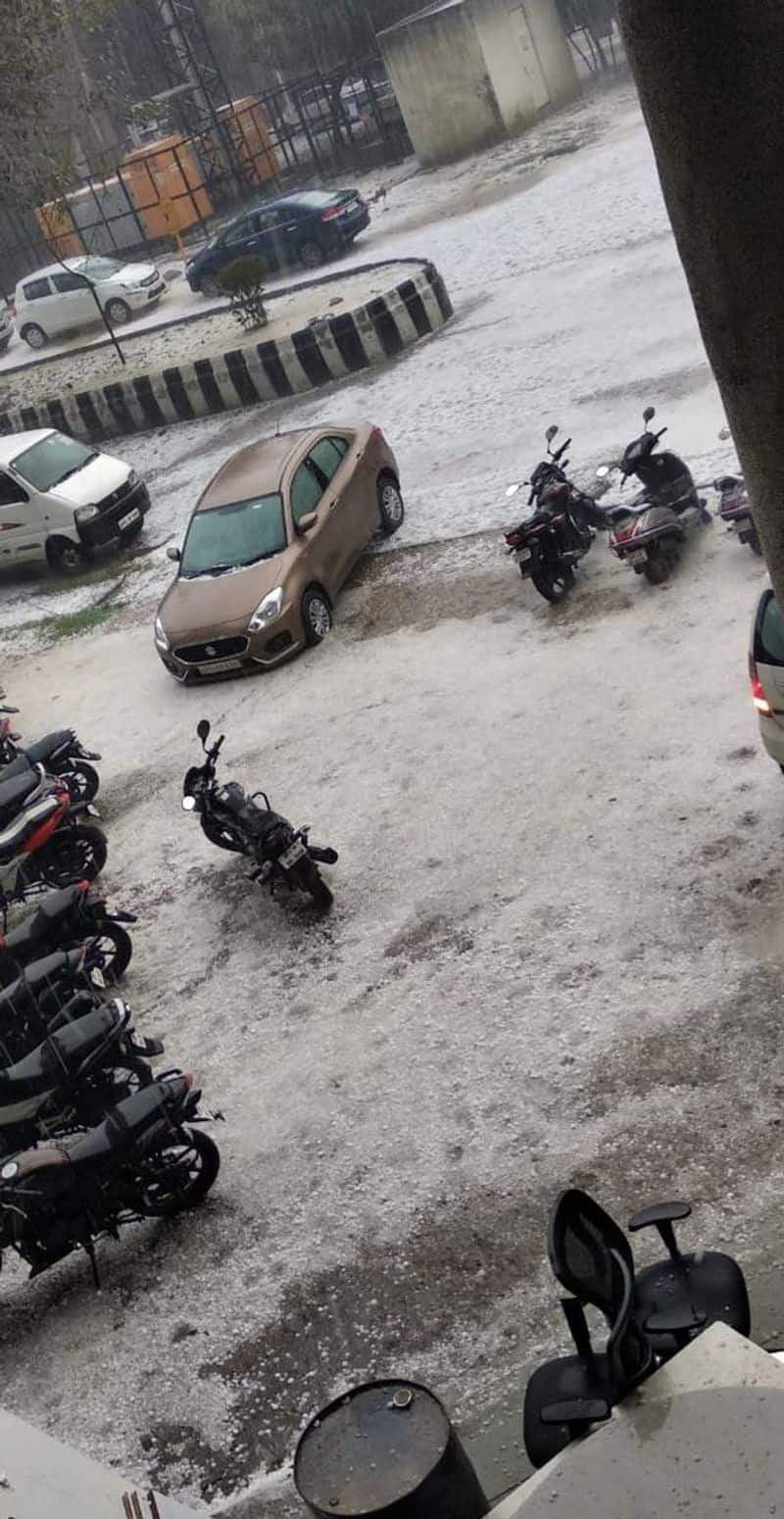 Heavy rains and hailstrom accompanied by strong winds lashed the national capital region on Thursday, bringing the mercury down by four to five notches.