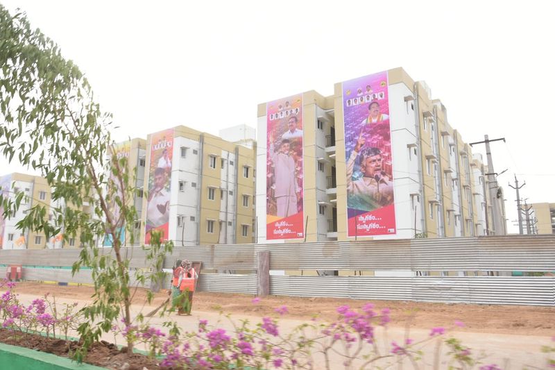 ఏపిలో పేదల ఇల్లు.. చిత్ర మాలిక