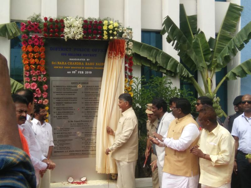ఏపిలో పేదల ఇల్లు.. చిత్ర మాలిక
