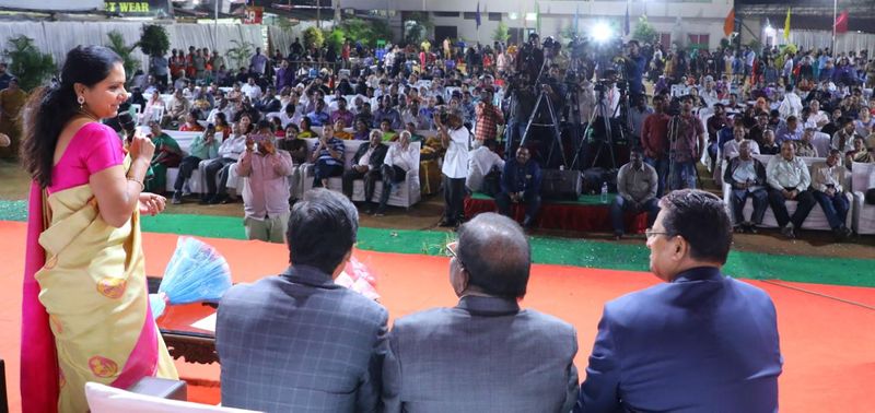 నుమాయిష్లో గ్లోబల్ కల్చరల్ ఫెస్టివల్ను ప్రారంభించిన ఎంపీ కవిత (ఫోటోలు)