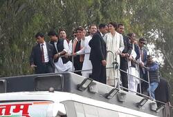 Priyanka Gandhi reached in Lucknow and road show start will end in party office