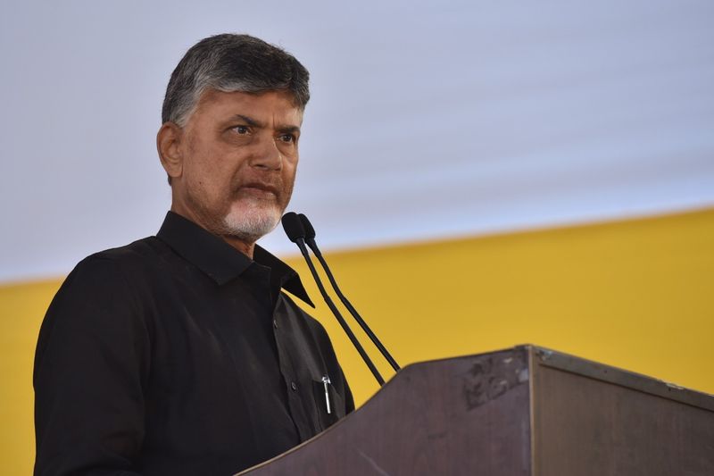 ఢిల్లీలో లో గాంధీకి నివాళులర్పించి దీక్షలో పాల్గొన్న బాబు