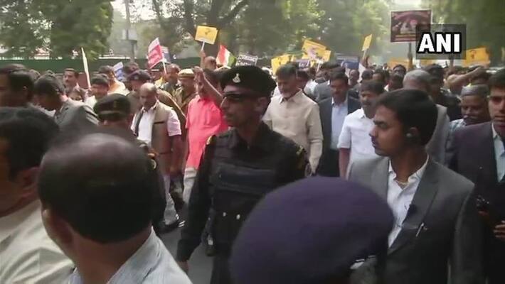 chandrababu naidu plans to file petition in court over ap special status chandrababu naidu plans to file petition in court over ap special status