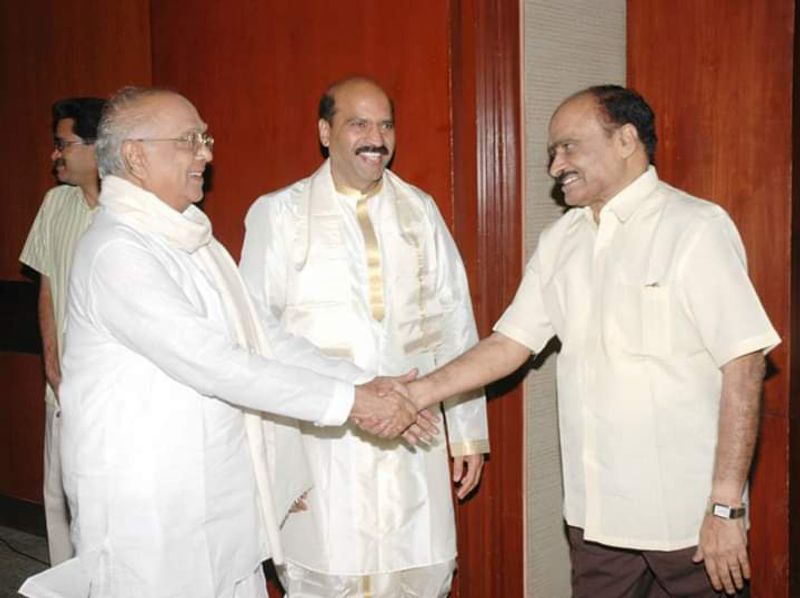 మెగా విజయ బాపినీడు