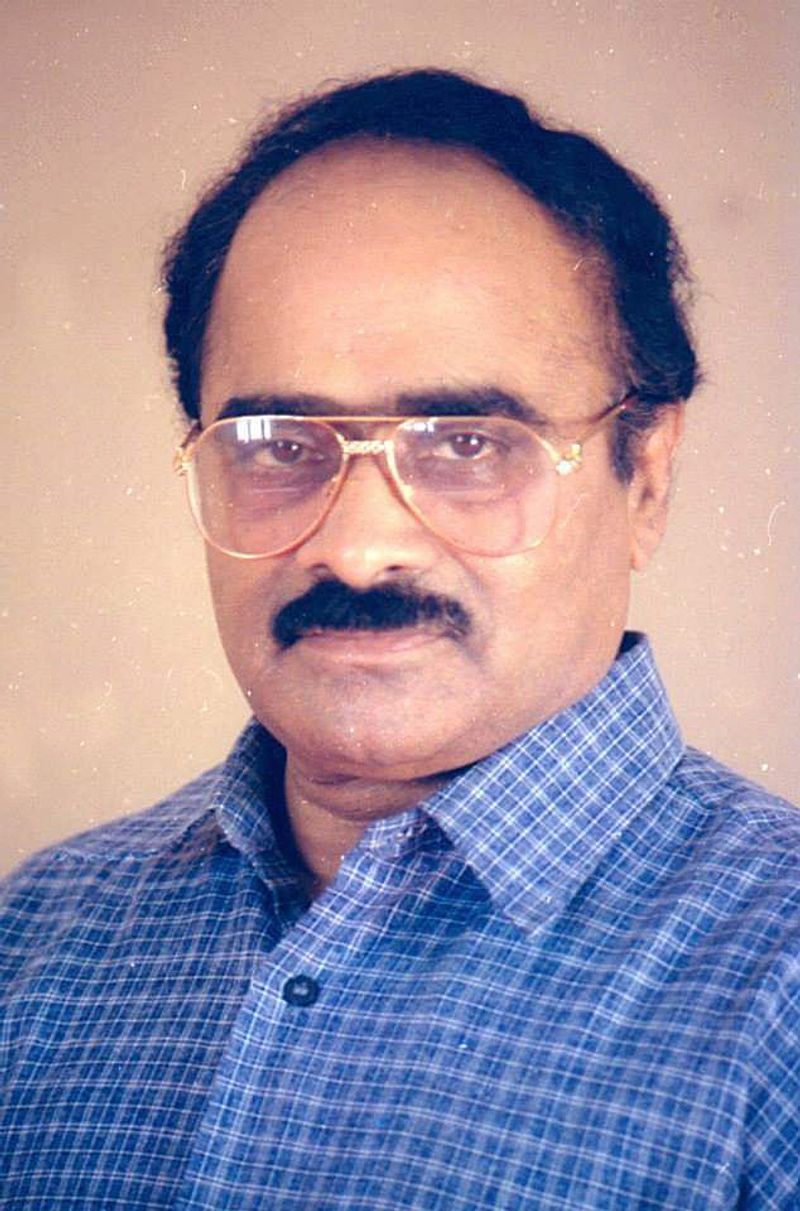 మెగా విజయ బాపినీడు