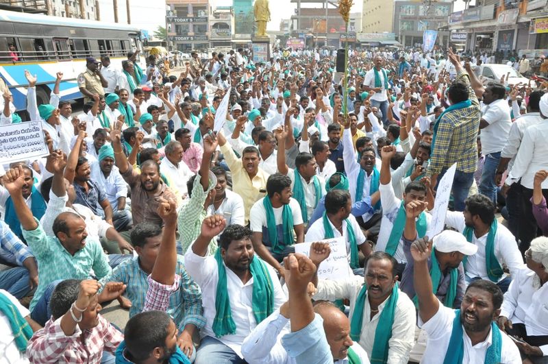 నిజామాబాదులో కదం తొక్కిన ఎర్రజొన్న, పసుపు రైతులు
