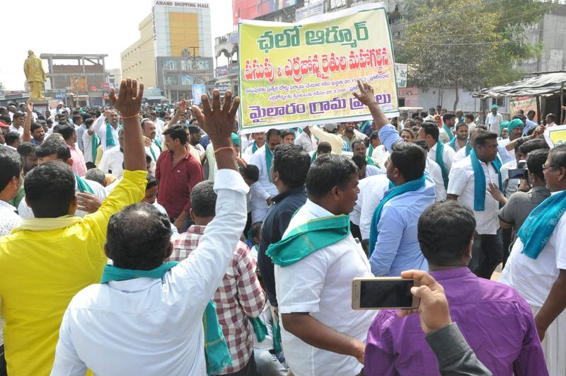 నిజామాబాదులో కదం తొక్కిన ఎర్రజొన్న, పసుపు రైతులు