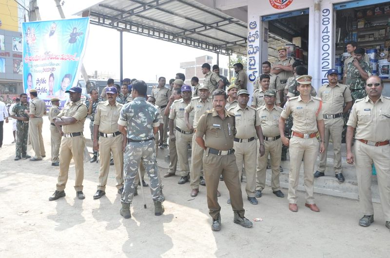 నిజామాబాదులో కదం తొక్కిన ఎర్రజొన్న, పసుపు రైతులు