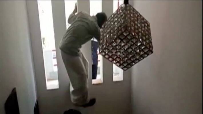 notorious thief Kannadikal shaji caught on police web notorious thief Kannadikal shaji caught on police web