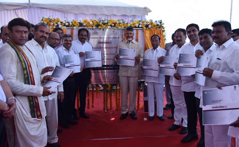 బసవతారకం క్యాన్సర్ హాస్పిటల్ శంకుస్థాపనలో బాలయ్య, చంద్రబాబు దంపతులు